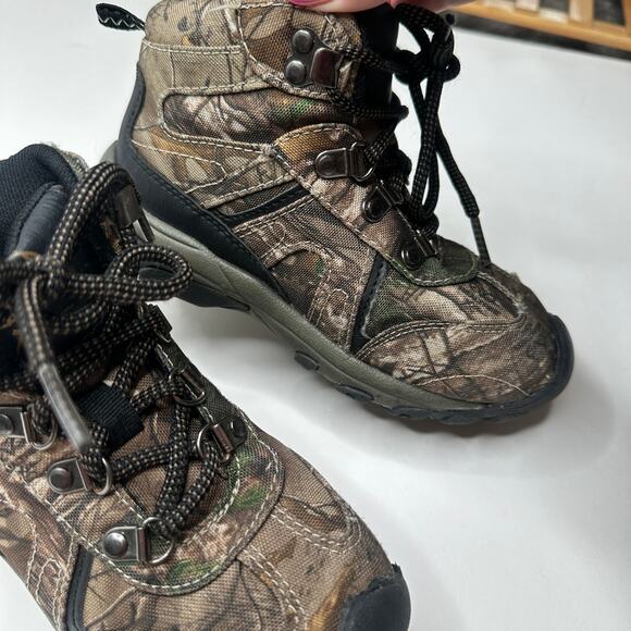 Real Tree Camouflage Lace Up Boots - Picture 3 of 6